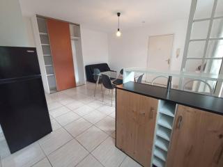 Spacieux studio tout équipé - 1