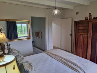 Clivedon Cottage - Sunland - 3