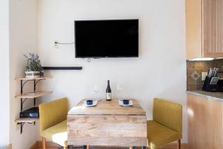 Modern Comfort on River Trail - Mountain Views, Hot Tub condo - 4