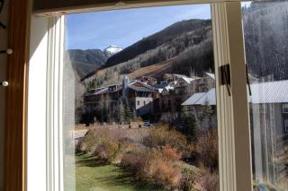 Modern Comfort on River Trail - Mountain Views, Hot Tub condo - 2