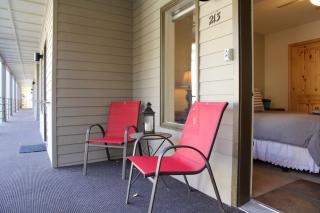 Modern Comfort on River Trail - Mountain Views, Hot Tub condo - 8