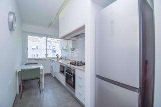 Cozy and Sunny Family Apartment - Lisbon - 4
