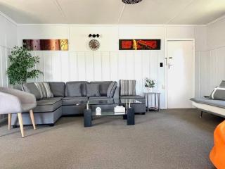 Fabulous Ocean and Reserve Views - Papamoa Beach - Papamoa - 2