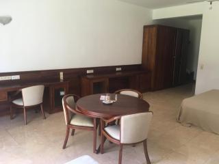 Raja Beach Hotel - 5