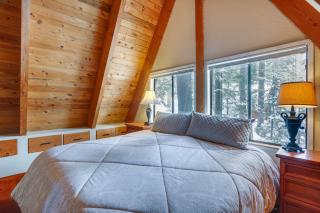 Donner Lake Views Rustic Truckee Cabin! - Truckee - 2