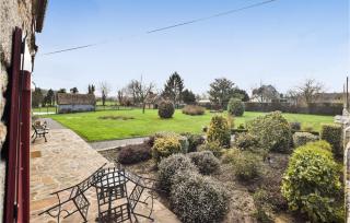 Awesome Home In Saint-Brice-De-Landell - Saint-Brice-de-Landelles - 9