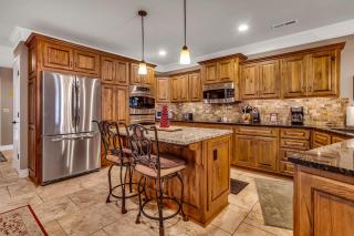 Hawthorne -- 1424 - Branson - 8