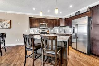 Hawthorne -- 1423 - Branson - 9