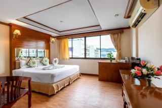 JB Green Hotel Patong - Patong Beach - 8