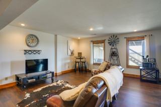 Rustic Missouri Vacation Rental with Hill Views! - 8