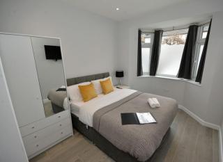 Walton Suites - Watford - 9