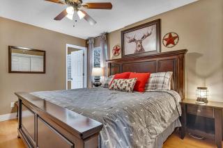 Black Walnut with loft-- 409 - Branson - 3
