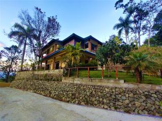 Green Village By Hospedify, Hermosa Villa En Las Alturas con Piscina, Billar, y BBQ - Jarabacoa - 4