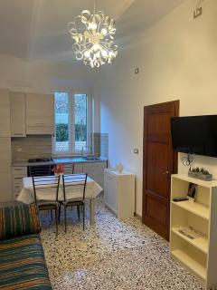 Tosca Apartment - Ampio Appartamento con Parcheggio nel Borgo Medioevale di Suvereto - Suvereto - 4