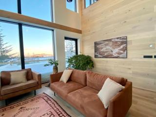 The Oak house - Designers private Northern lights geothermal Villa - 5