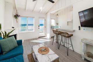 Pacific Villas - Oceanside - 2