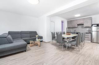 Villa Buroli with Pool, Sauna and Jacuzzi - Buroli - 6