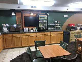 SureStay Plus Hotel by Best Western Litchfield - Litchfield - 7