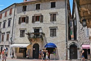 Montenegro Backpackers Home Kotor - 4