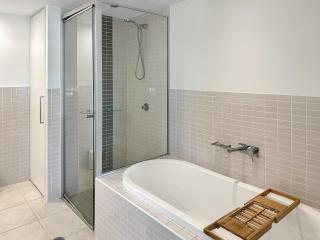 Blue on Blue Large One Bedroom Apartment, steps from ferry, amazing pool, wifi - 1