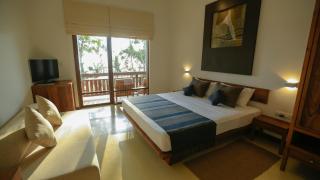Pandanus Beach Resort & Spa - 4