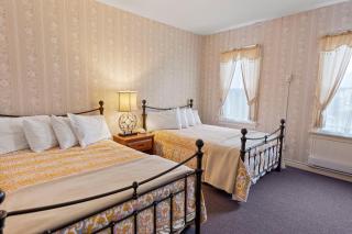 The Pines Inn - Lake Placid - 3