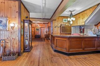 The Pines Inn - Lake Placid - 8
