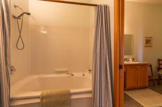 Turtle Rocks Oceanfront Inn - 6