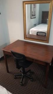 Hotel 2 Queen Beds Hotel Room 136 Wi-Fi - 8