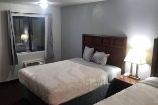 Hotel 2 Queen Beds Hotel Room 136 Wi-Fi - Stillwater - 3