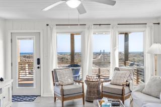 Oceanfront Dream Cottage: Hot Tub, Decks & Views! - Atlantic Beach - 7