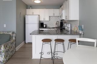 1104 Starfish Room by Atlantic Towers - Carolina Beach - 1