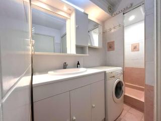 Studio/Cabine à 80m de la plage avec Terrasse, Jardinet et Garage - Cavalaire - FR-1-226B-140 - 2