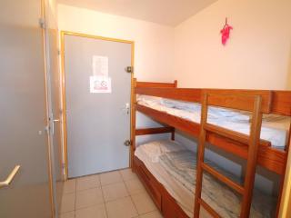 Appartement T2 Climatisé, Grande Terrasse, Piscine, Proche Plage, Idéal Famille - FR-1-307-232 - Le Grau-du-Roi - 3