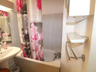 Appartement T2 Climatisé, Grande Terrasse, Piscine, Proche Plage, Idéal Famille - FR-1-307-232 - 2