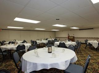 SureStay Plus Hotel by Best Western Black River Falls - Black River Falls - 2