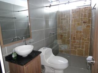 Casa exclusiva muy completa totalmente privada - Villeta - 4