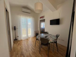 Sunrise Beach House - Sea view - 2