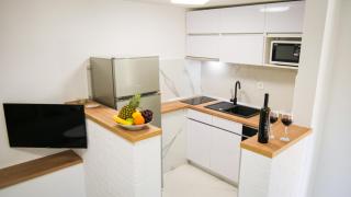 Peaceful & Sunny Apartments - 5