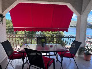 Luxury sea view apartment 20 m from the sea - Trogir - 9
