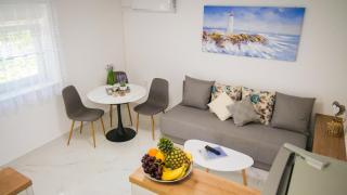 Peaceful & Sunny Apartments - Trogir - 1