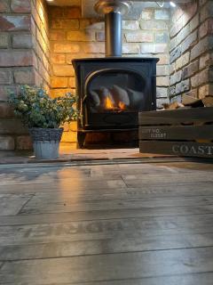 Den of Joy Humberston Fitties sleeps 6,hot tub,log burner - 8