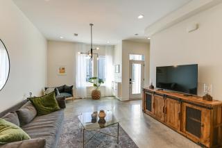 Chic and Modern Townhome 7 Mi to Downtown Nashville - 3