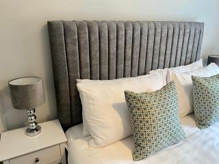 Luxury Riverside City Centre Apartment - York - 3