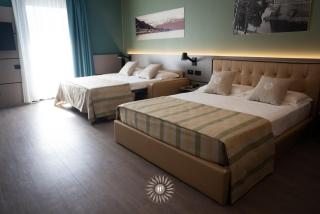 Hotel Puccini - Peschiera del Garda - 1