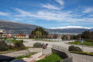 Lago sul fondo - Ioannina - 4