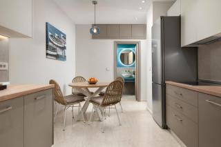 Stylish Rhodes Apartment with Prime Location - L & C City Escape - Rodes - 8
