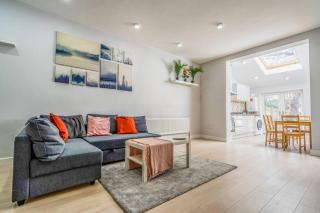 Lavish 2- bedroom Flat with Free Parking - Birmingham - 0