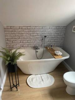 Homely 2-bed Terrace with Log Burner - Lincolnshire - 7