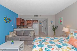 Ocean Front Studio with Panoramic Views! Palace Resort 1001 - Myrtle Beach - 5